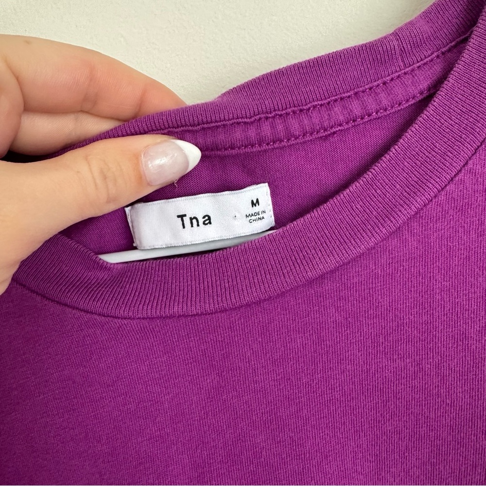 TNA | Cropped Tee - Picture 3 of 4